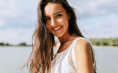 Here’s How Dental Implants Will Make You Look Younger!